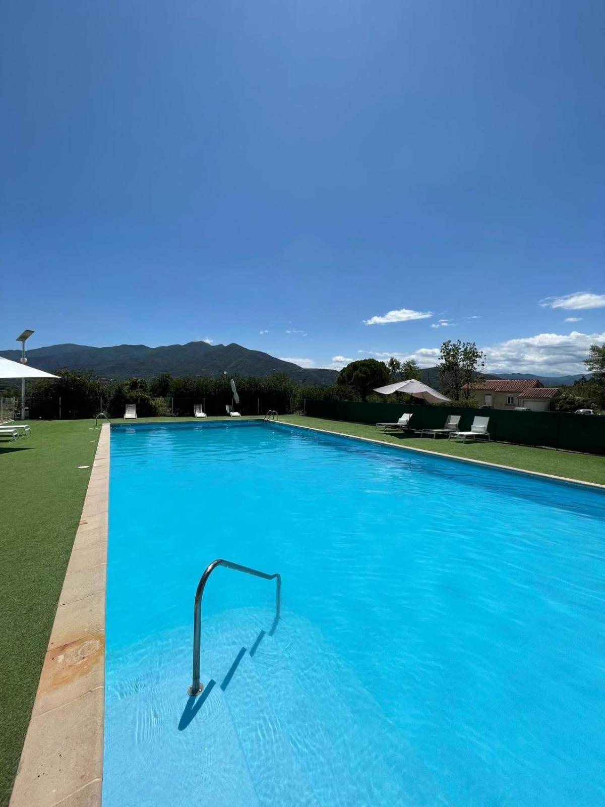 Hotel La Garenne Tresserre 外观 照片